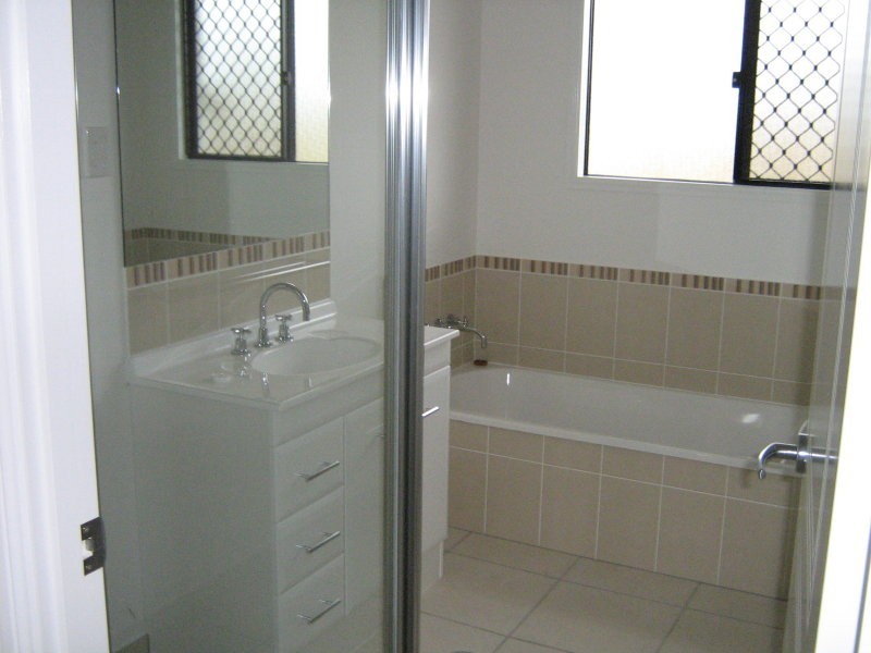 Bohle Plains QLD 4817