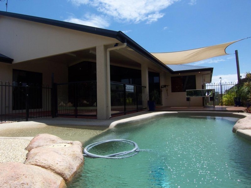 Mount Louisa QLD 4814