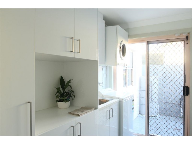 63 Cedarwood Crescent, Robina QLD 4226
