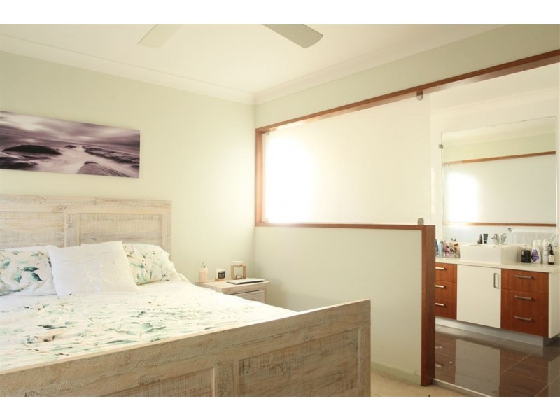 63 Cedarwood Crescent, Robina QLD 4226