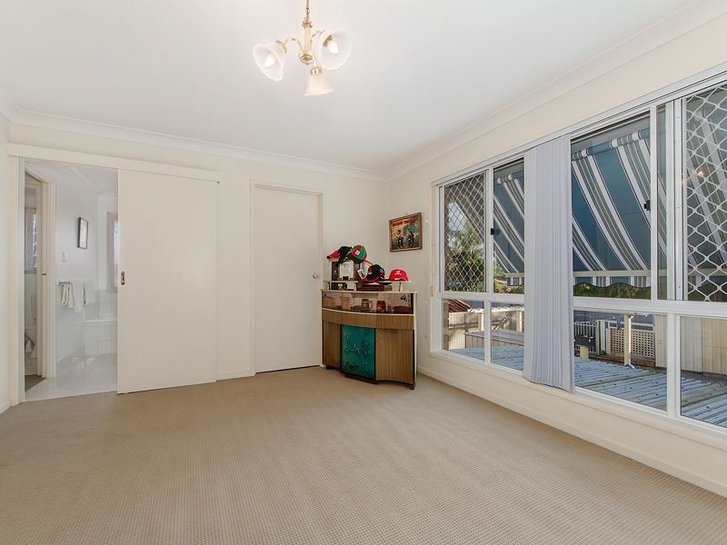 79 Merridown Drive, Merrimac QLD 4226
