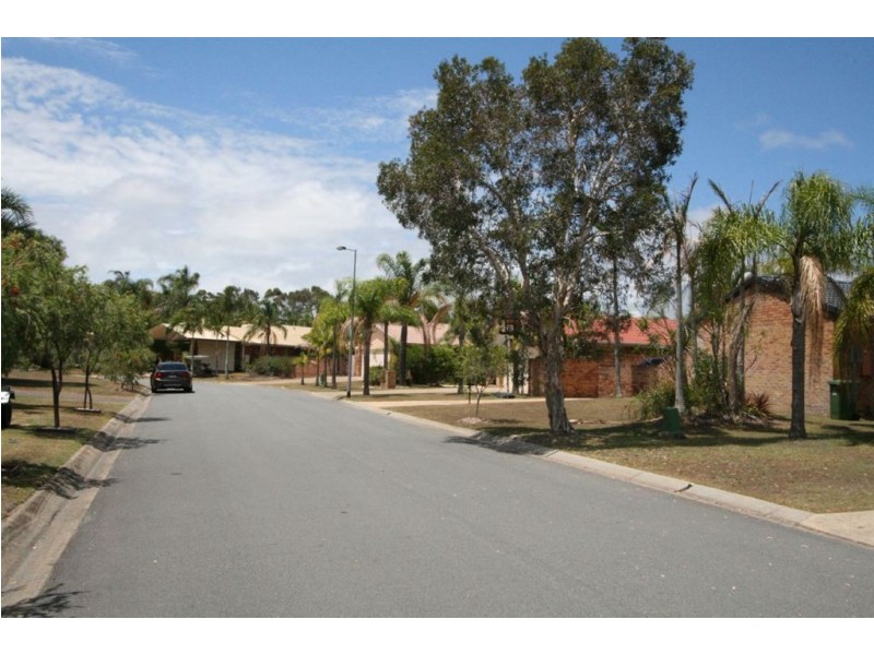 5 Bronte Ct, Robina QLD 4226