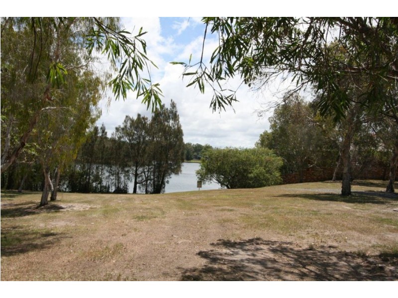 5 Bronte Ct, Robina QLD 4226