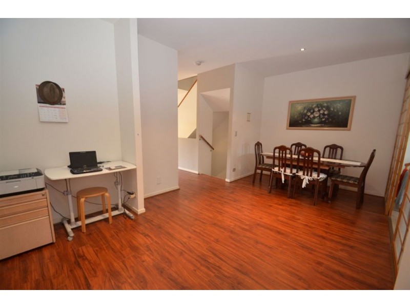 2/9 Lantau Cr, Varsity Lakes QLD 4227