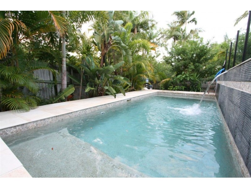 2 Henley Ct, Robina QLD 4226