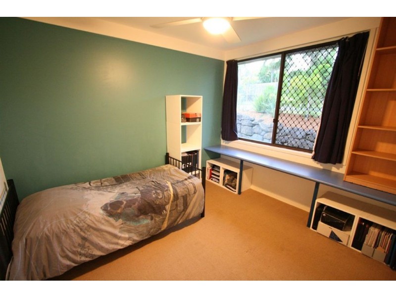 2 Henley Ct, Robina QLD 4226