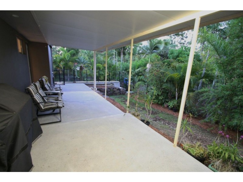 2 Henley Ct, Robina QLD 4226