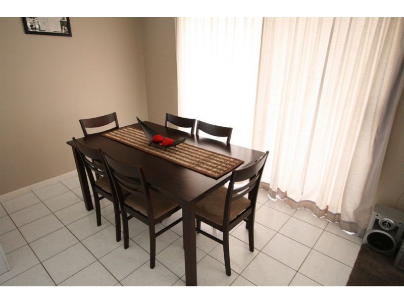 6/2 Penda Ct, Merrimac QLD 4226