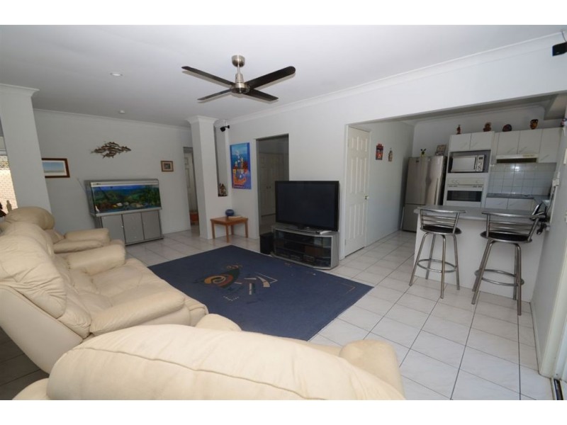 13 Illinios Ct, Varsity Lakes QLD 4227