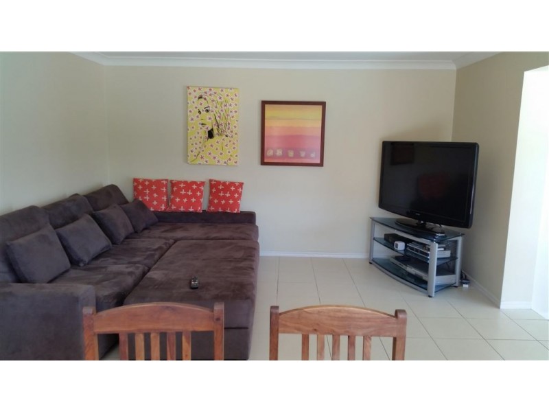 34 Arcadia Dr, Mermaid Waters QLD 4218