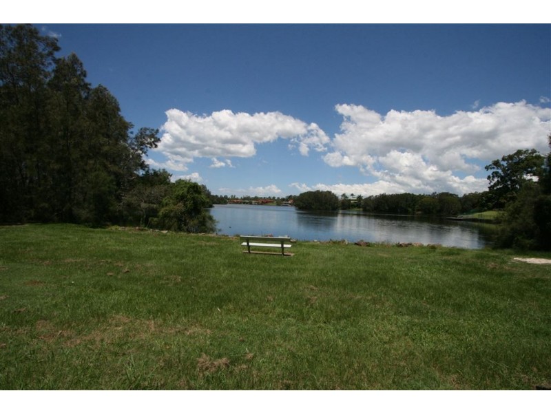 1/180 Ron Penhaligon Way, Robina QLD 4226