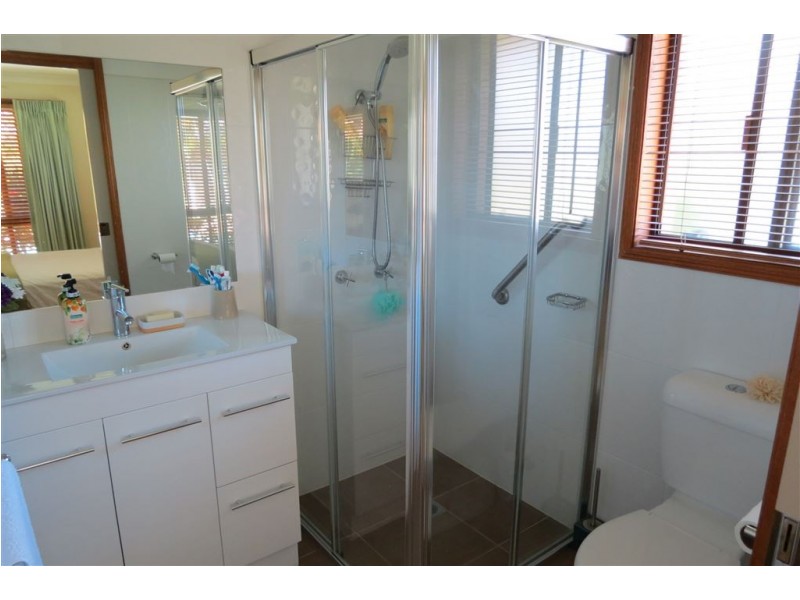 16 Oleander Pl, Robina QLD 4226