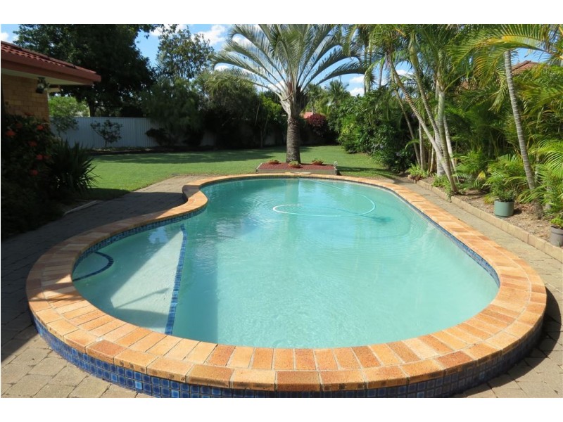 16 Oleander Pl, Robina QLD 4226