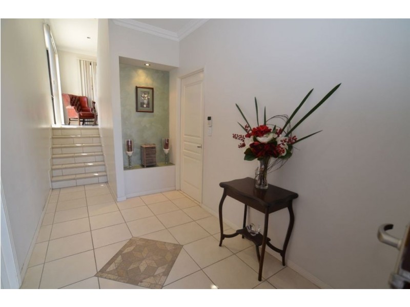 13 Kodiak Dr, Varsity Lakes QLD 4227