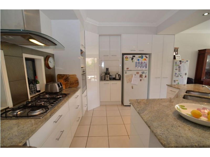 13 Kodiak Dr, Varsity Lakes QLD 4227