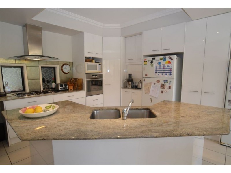 13 Kodiak Dr, Varsity Lakes QLD 4227