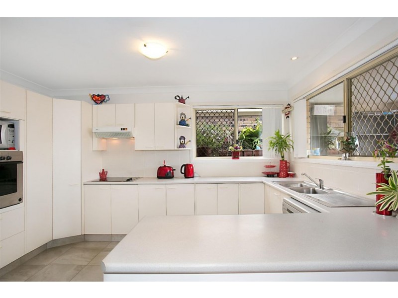 18 Birkdale St, Robina QLD 4226