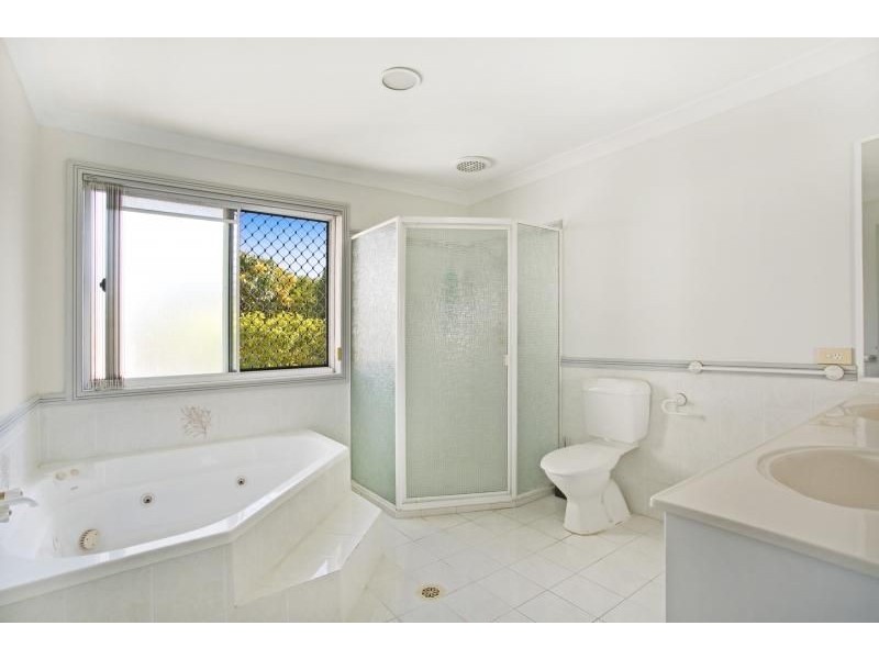 53 Camberwell Cct, Robina QLD 4226