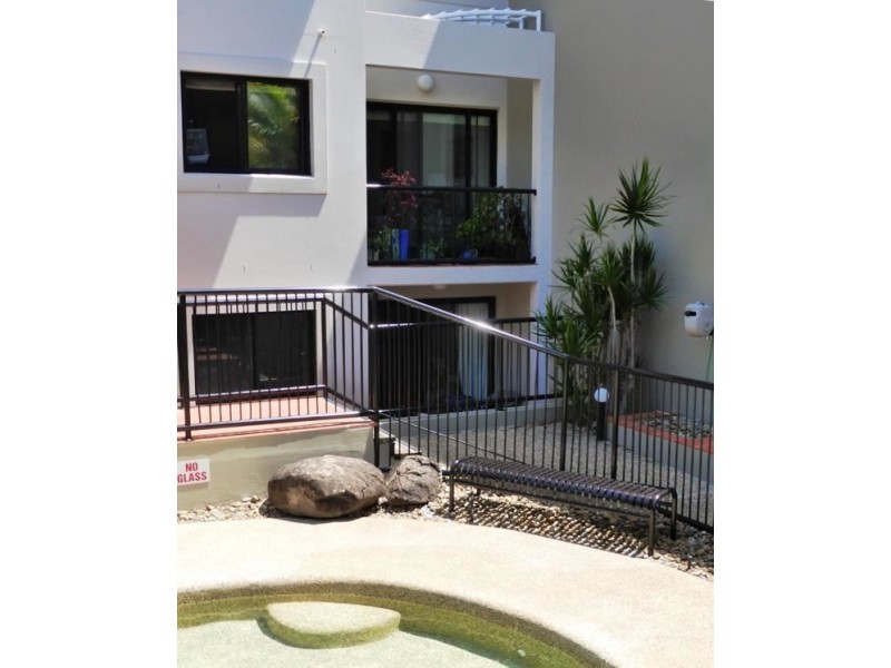 E17/1 Great Hall Dr, Miami QLD 4220