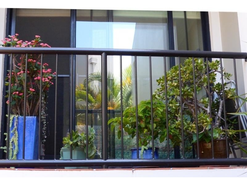 E17/1 Great Hall Dr, Miami QLD 4220