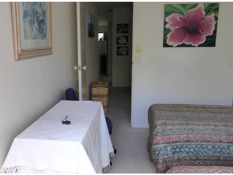 E17/1 Great Hall Dr, Miami QLD 4220