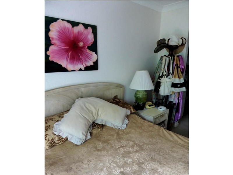 E17/1 Great Hall Dr, Miami QLD 4220