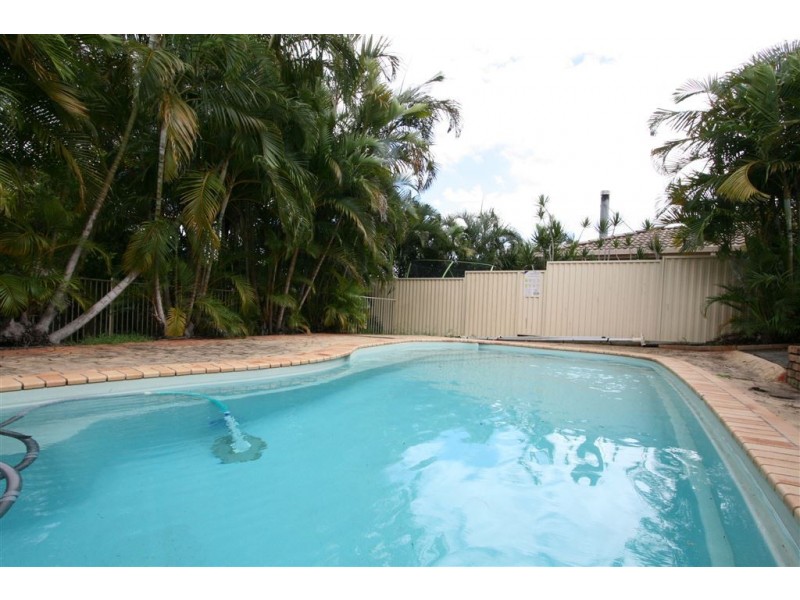 30 Colonsay Cr, Merrimac QLD 4226