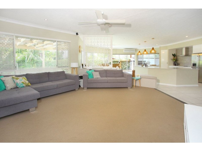 5 Northwood Cl, Robina QLD 4226