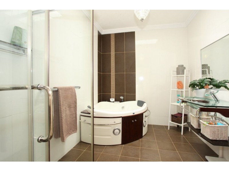 5 Northwood Cl, Robina QLD 4226