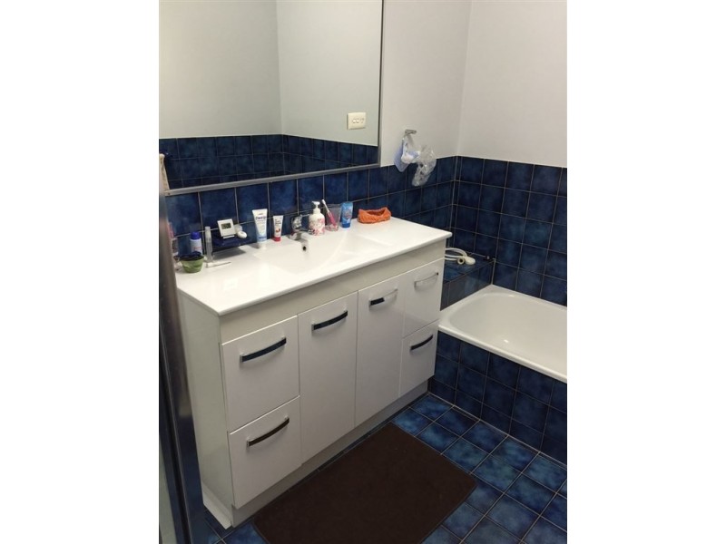 8/20 Dunlop Crt, Mermaid Waters QLD 4218