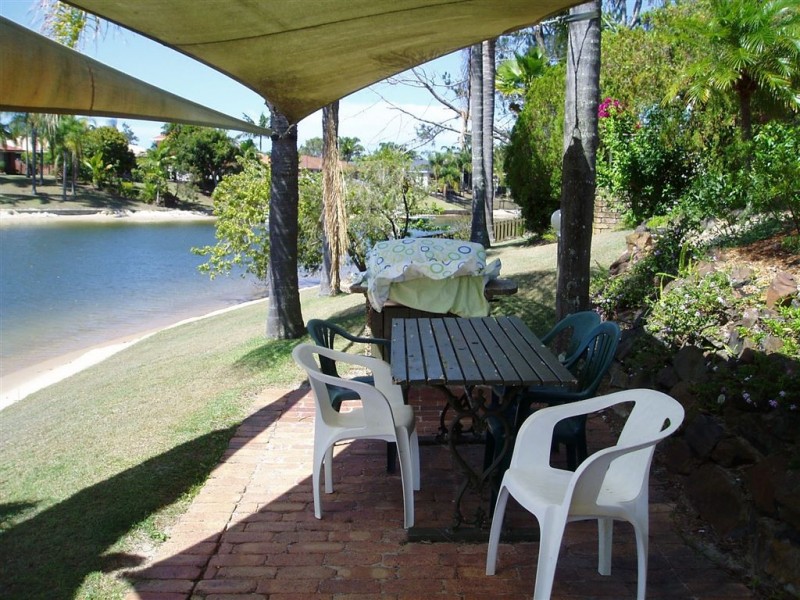 8/20 Dunlop Crt, Mermaid Waters QLD 4218