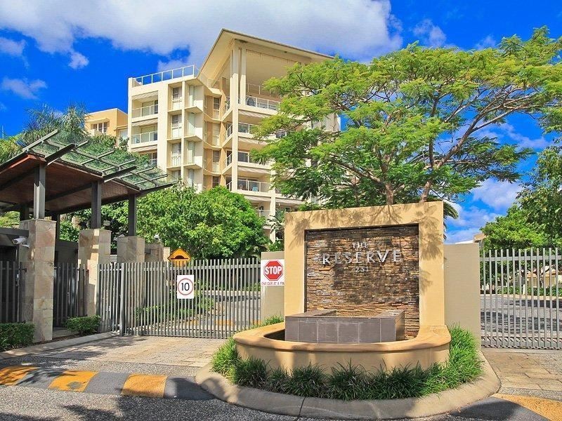 60/251 Varsity Pde, Varsity Lakes QLD 4227