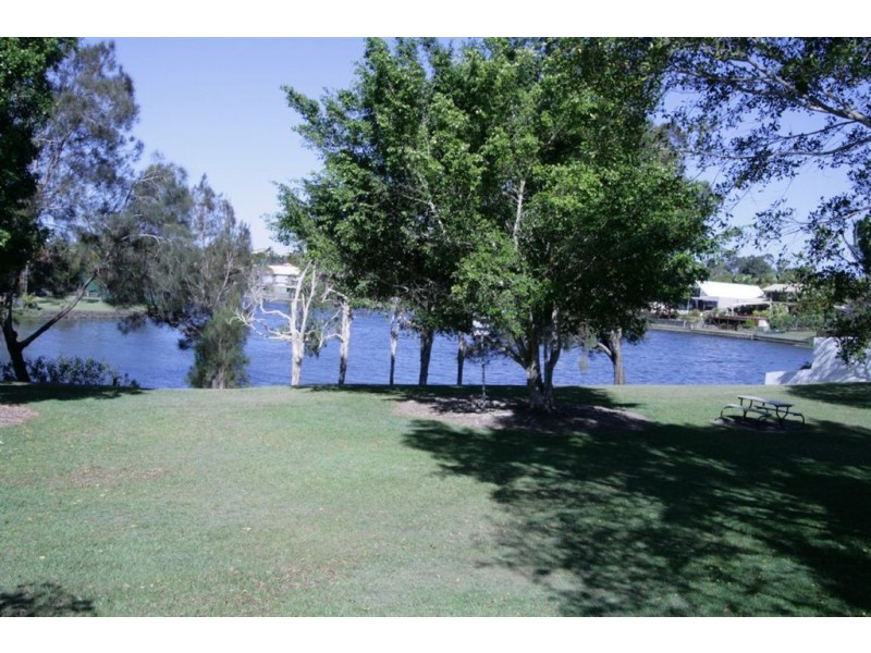 27 Manly Dr, Robina QLD 4226