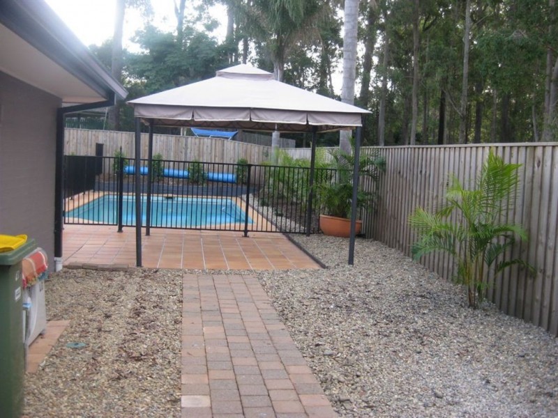 27 Manly Dr, Robina QLD 4226