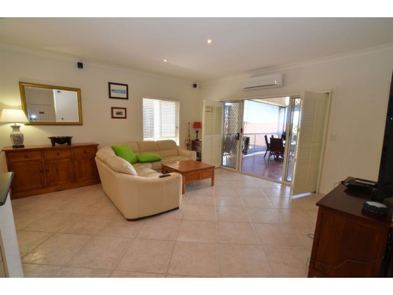 16 Carina Peak Dr, Varsity Lakes QLD 4227