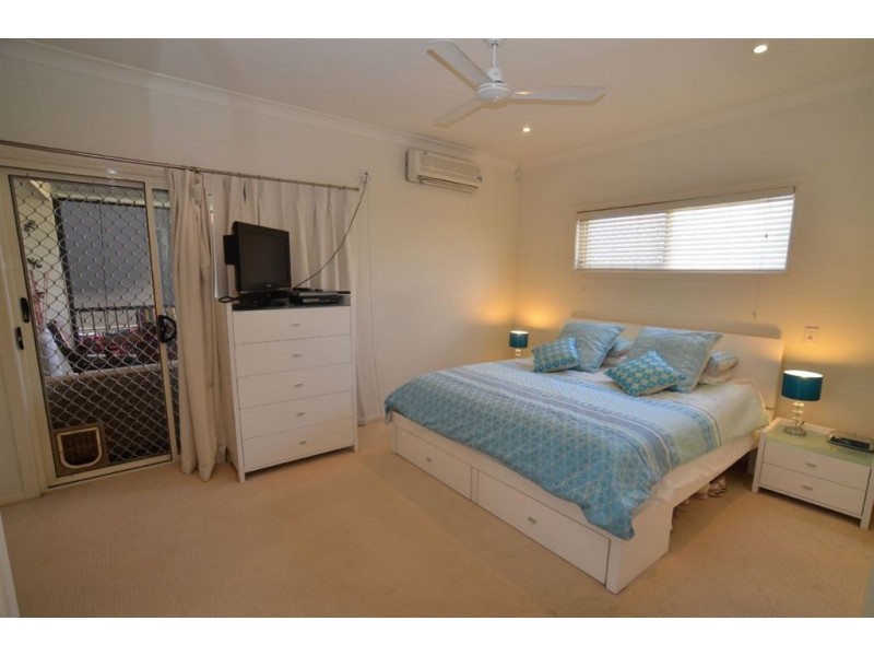 16 Carina Peak Dr, Varsity Lakes QLD 4227