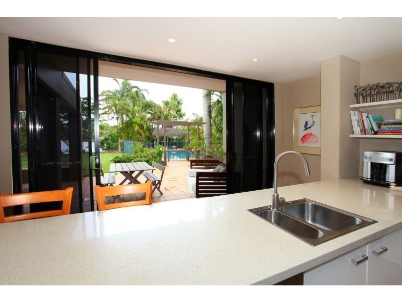 132 Camberwell Cct, Robina QLD 4226