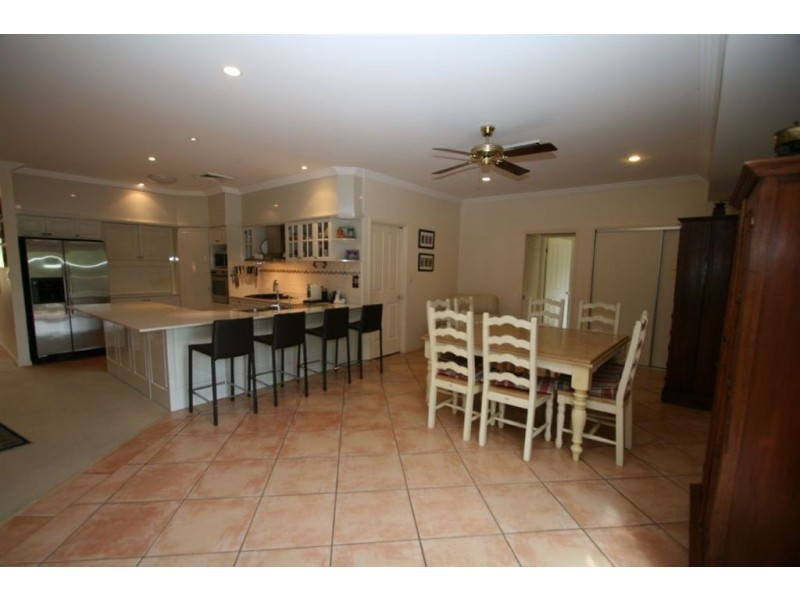 5 Glasshouse Dr, Varsity Lakes QLD 4227