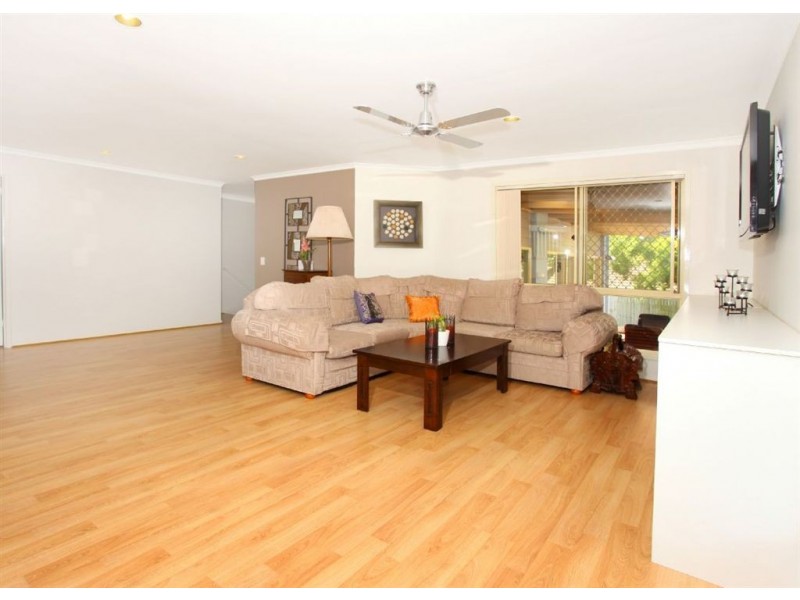 146 Glen Eagles Dr, Robina QLD 4226