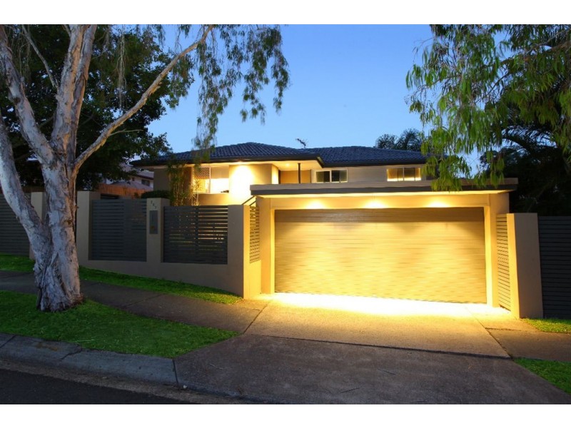 207 Dugandan St, Nerang QLD 4211