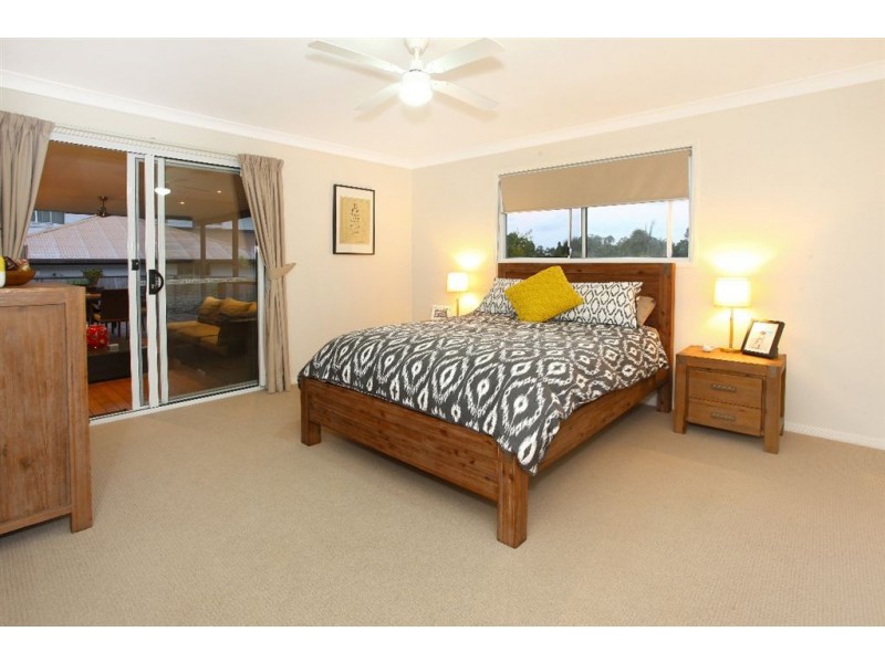 207 Dugandan St, Nerang QLD 4211