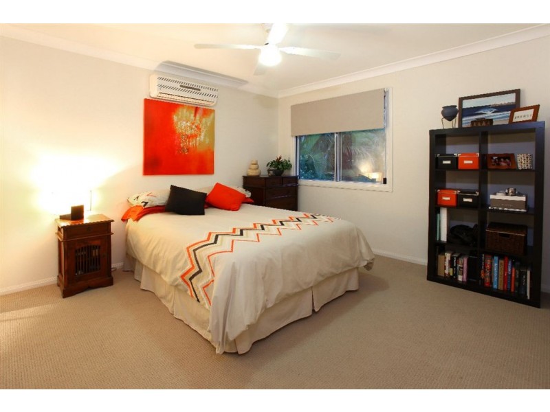 207 Dugandan St, Nerang QLD 4211