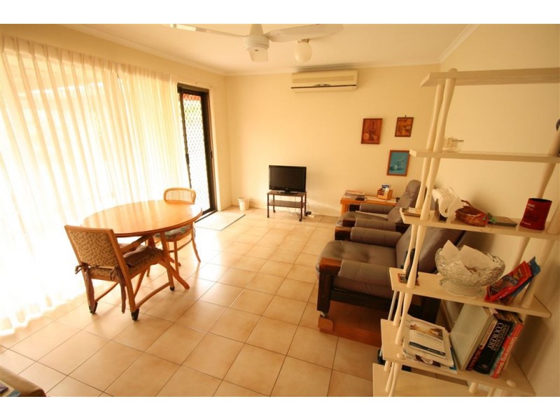 5 La Perouse Crt, Robina QLD 4226