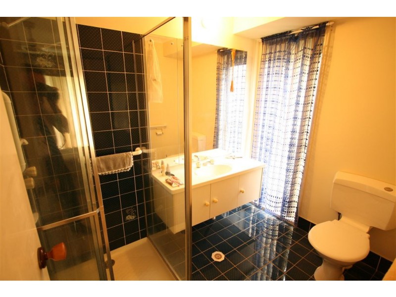 5 La Perouse Crt, Robina QLD 4226