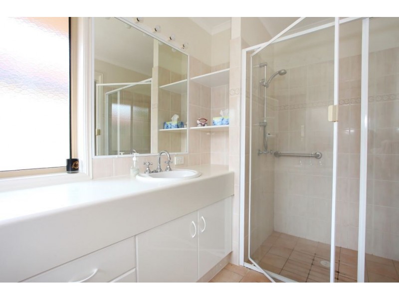 38 Cedarwood Cres, Robina QLD 4226