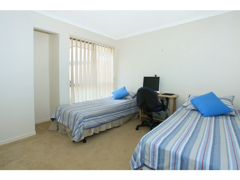 38 Cedarwood Cres, Robina QLD 4226