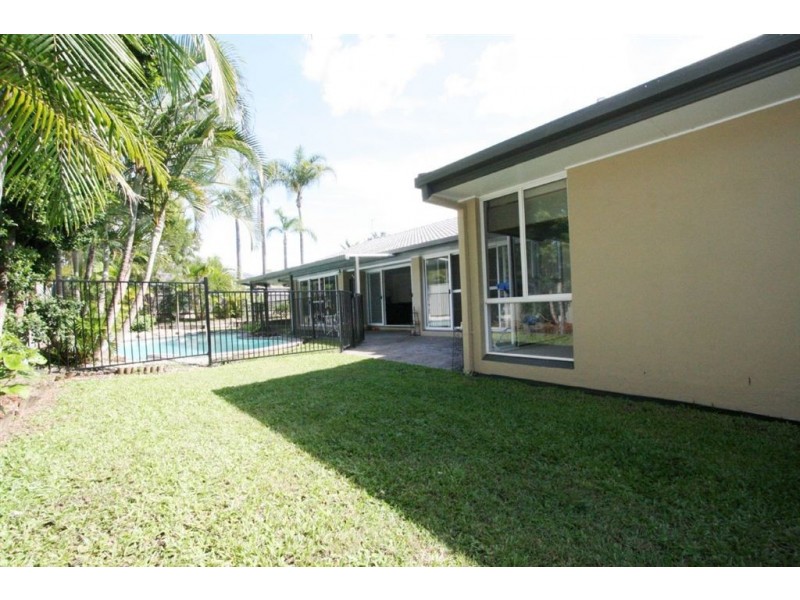 105 Glen Eagles Dr, Robina QLD 4226