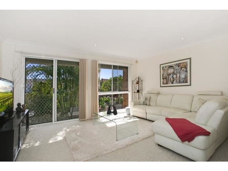 17 Birkdale St, Robina QLD 4226