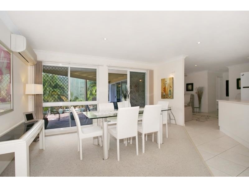 17 Birkdale St, Robina QLD 4226