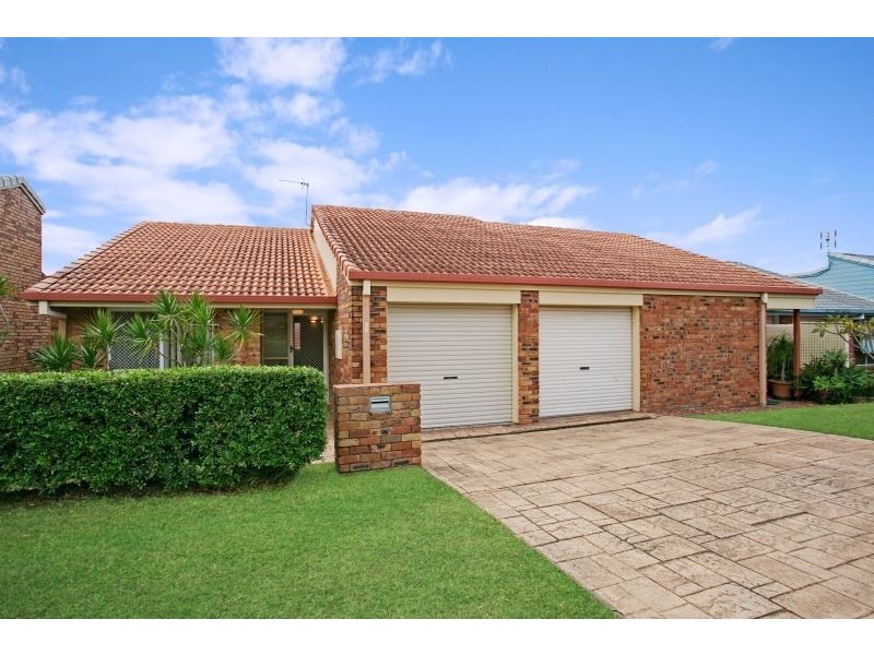 22 Birkdale St, Robina QLD 4226